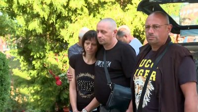 Близки и приятели се сбогуваха с Иво Христов