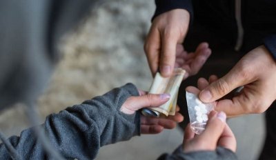 Разбиха банда за трафик на дрога в Габрово, четирима са в ареста