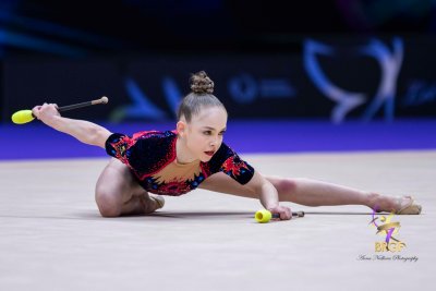 Златната Стлияна Николова събра пълен комплект медали на Световната купа