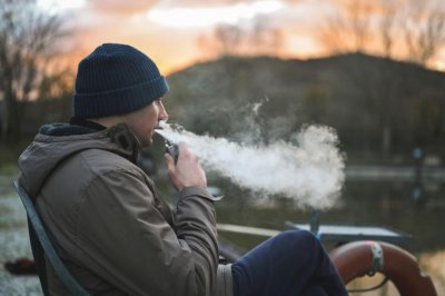 Арестуваха двама непълнолетни младежи за притежание на вейпове с дрога