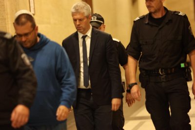 Кметът на Варна Благомир Коцев засега запазва контрола си върху