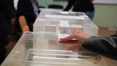 Радев насрочи избори за общинари в Пазарджик
