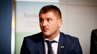 Илия Проданов гневен: ЕК се опитва да се отърве от труден враг - земеделците 