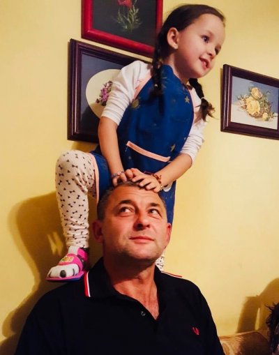 Дядото на Сияна с разтърсващи думи: Без нея животът ни е ад, по-добре да си бях отишъл с нея...
