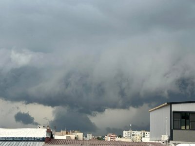 Жестока буря на Североизток, Добрич под вода за минути (СНИМКИ)
