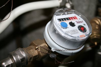 Дрането продължава: Сурвакат ни с нова такса за вода