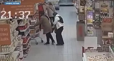 Арестуваха трима българи за серийни кражби в Италия