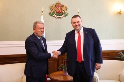Пеевски се срещна с председателя на комисията по отбрана на Меджлиса