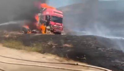 Село Пристое под заплаха: Пожар гори опасно близо до къщи (ВИДЕО)