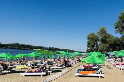 Свирепа жега в цялата страна! Събота ще удари 44 градуса