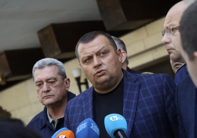 Тони Тодоров: Самолетите от Швеция се включват в борбата с огъня в сряда