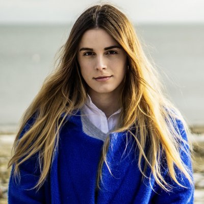 Влогърката Флора Стратиева: Не съм яла банички с Костадинов на яхта в Гърция