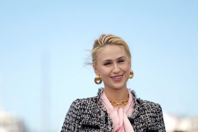 И Мария Бакалова полудя по Лабубу
