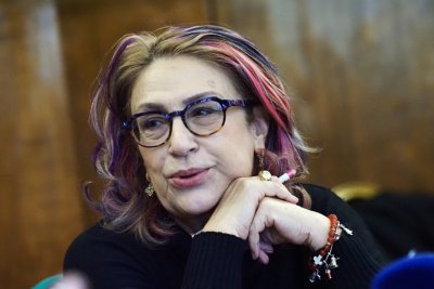 Буруджиева: Пеевски се позиционира в центъра на властта