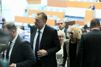 Парламентът прие промени в Закона за запасите на нефт 