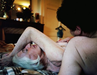 Проститутки на 60+ години плъзнаха по морето, фелациото върви за една ракия