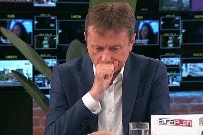 Тежко остава състоянието на сръбския министър, който получи инсулт в ефир