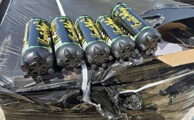 Откриха над 450 флакона райски газ в кафене в София