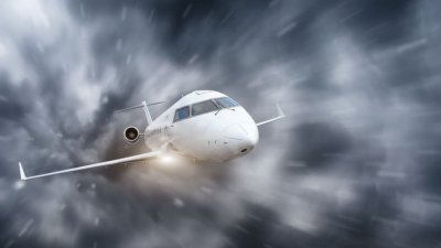 Жестока турбуленция прати 25 души в болница