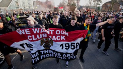 Феновете на Ман Юнайтед отново на протест