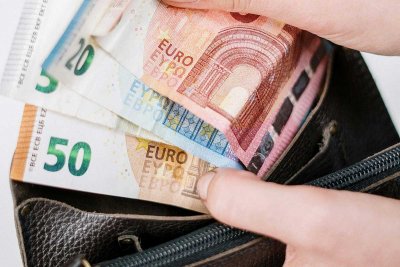 Срещу измамите: НОИ ежегодно ще прверява пенсиите от чужбина
