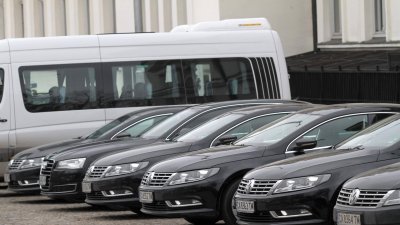 Парламенът дава луди пари за бензин 