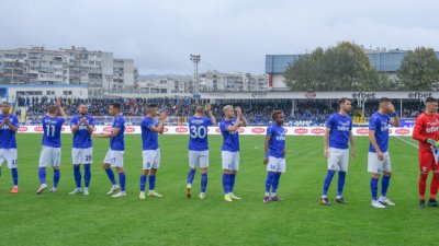 Спартак Варна затъва финансово