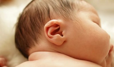 Бебе с рекордните 5,52 кг се роди в чешка болница