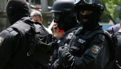 Депортират криминално проявени българи от Великобритания