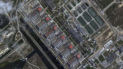 Пожар в района на Запорожката АЕЦ след обстрел от украински войски
