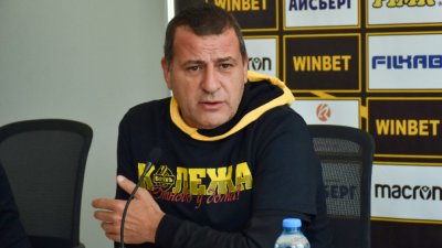 Благодетелят на Ботев Пловдив Илиян Филипов и ръководството на клуба