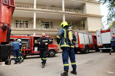 Пожар в болница в Атина, започнала е евакуация