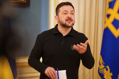Зеленски гневен: Москва продължава да убива хора, дори в деня на преговорите 