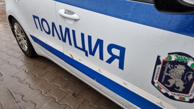 Пияна и дрогирана майка се заби в ограда с 13-годишния си син