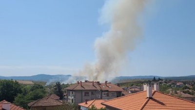 Неизправен камион предизвика три пожара край Велико Търново