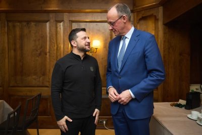 Европейски лидери решават дали да придружат Зеленски при Тръмп