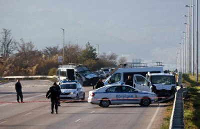 С пет вида наркотици: 9 г. и 4 месеца затвор за шофьора на мигранти, убил полицай на пътя