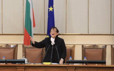 По закон депутатите имат право да си вдигат заплатите Причина