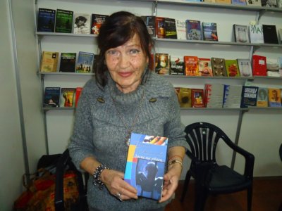 Вечната писателка Весела Люцканова чуква 90 с книга №55