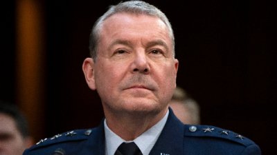 Тръмп разкара шефа на Агенцията за военно разузнаване на САЩ