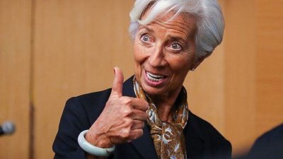 Шефката на ЕЦБ хареса дизайна на българското 2 евро