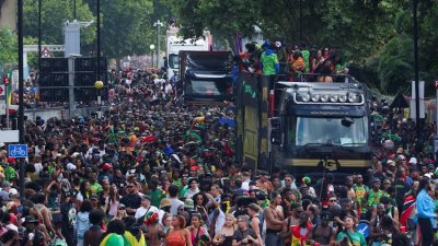 Само 423 ареста на най-голямото улично парти в Европа