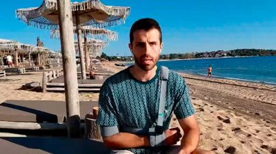 Докога!? Писателят Георги Блажев пострада сериозно на аквапарк в Несебър