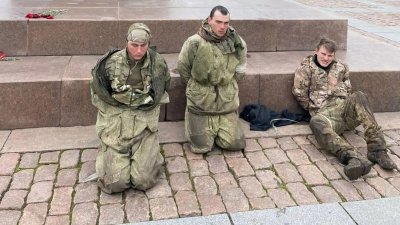 МОЛОДЦИ: Руските орки се стрелят един друг, точат милиони за обезщетения