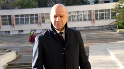Общинарите от ПП - ДБ искат оставка на кмета на Пловдив 