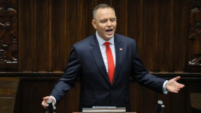 Полският президент иска да ореже държавните помощи за украинците