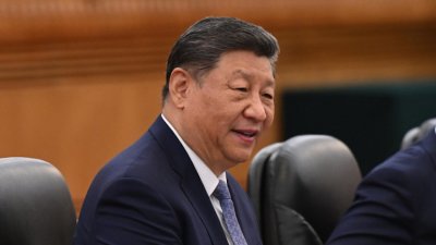 Си Дзинпин посреща Путин и Моди на регионален форум в Китай