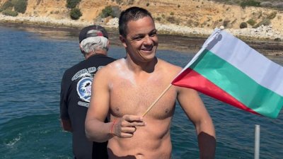 Цанко Цанков се гмурна в Дунав за 24 часа в опит за нов световен рекорд