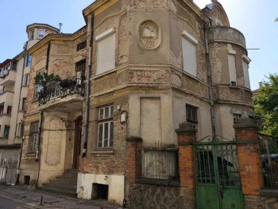 35-годишен си преряза вените в Бургас 