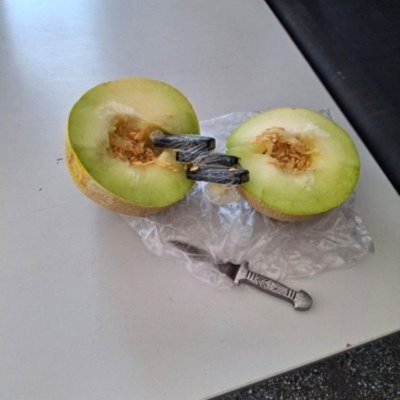 Правосъдният министър Георги Георгиев показа нагледно със снимки които публикува